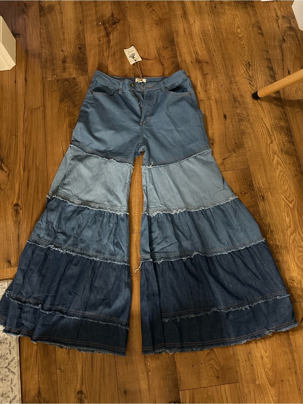 NWT easel Los Angeles Blue Frayed bell bottom pants